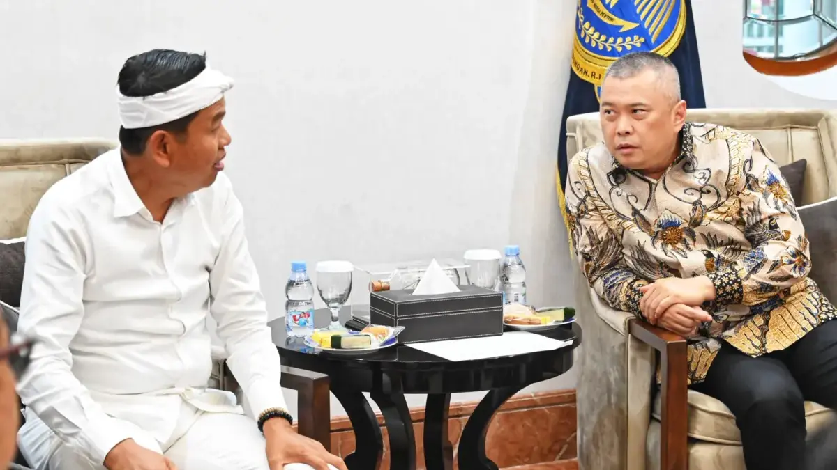 Menhub Dudy Purwagandhi dan Gubernur Jawa Barat Dedi Mulyadi