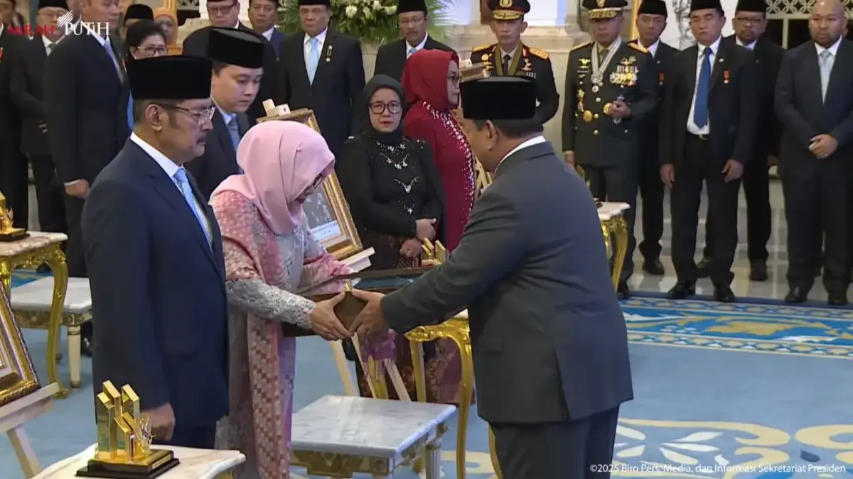 10 Pahlawan Nasional 2025 Resmi Ditetapkan Presiden Prabowo Subianto, Ada Gus Dur, Soeharto hingga Marsinah 10 pahlawan nasional 2025