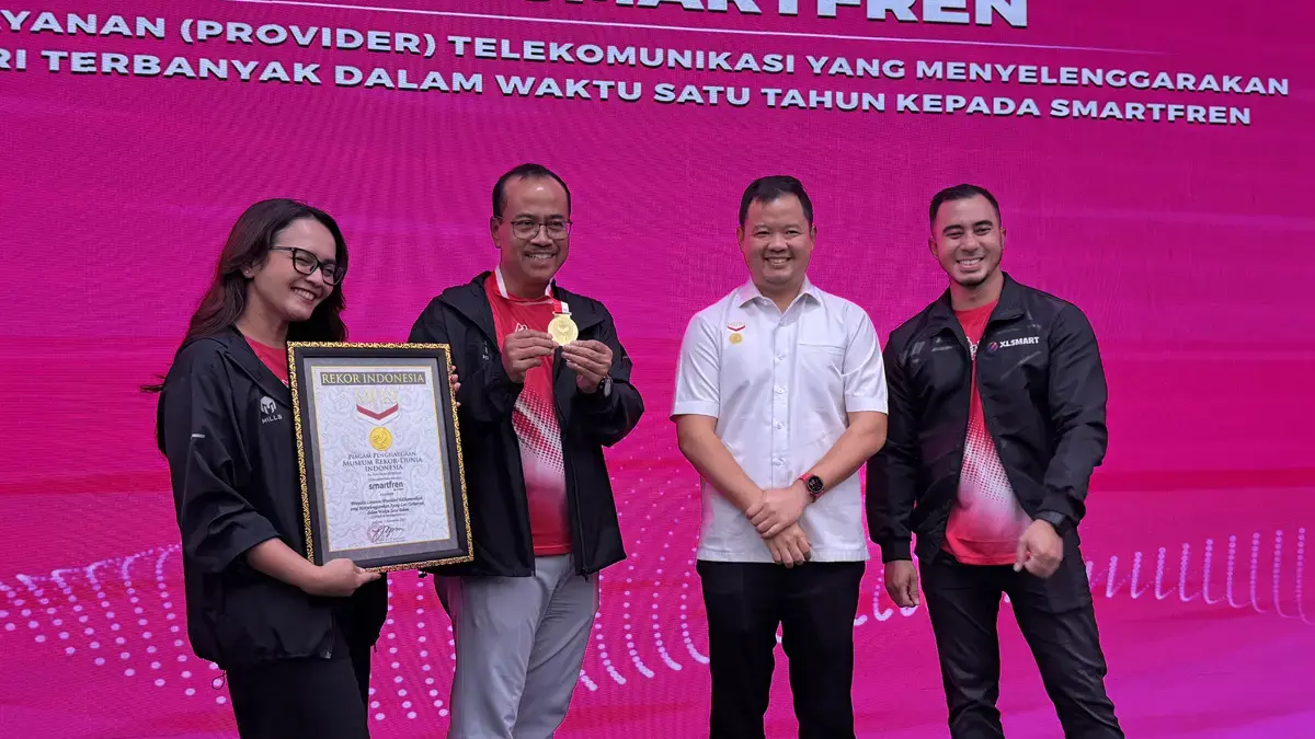 SMARTFREN Pecahkan Rekor Nasional, Gelar Ajang Lari Terbanyak dalam Setahun SMARTFREN resmi mencatatkan rekor nasional sebagai “Penyedia Layanan Telekomunikasi yang Menyelenggarakan Ajan