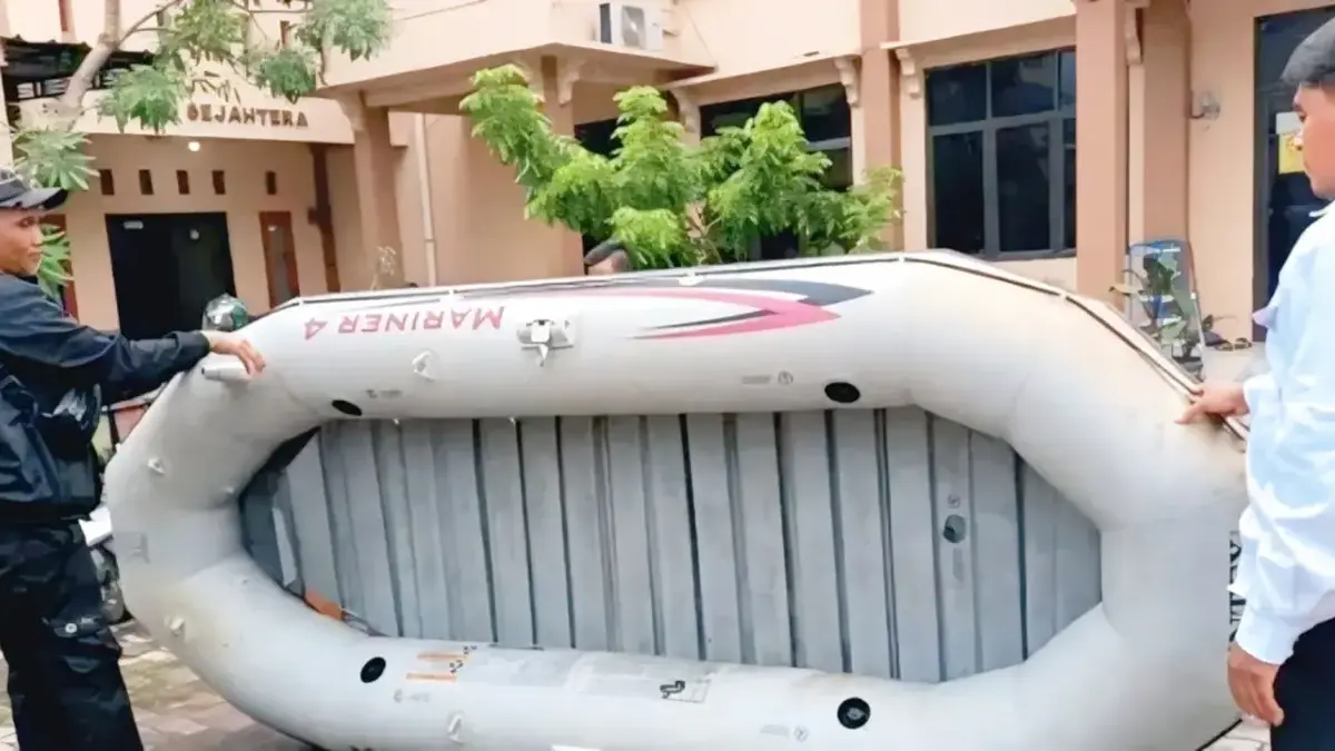 perahu karet untuk banjir