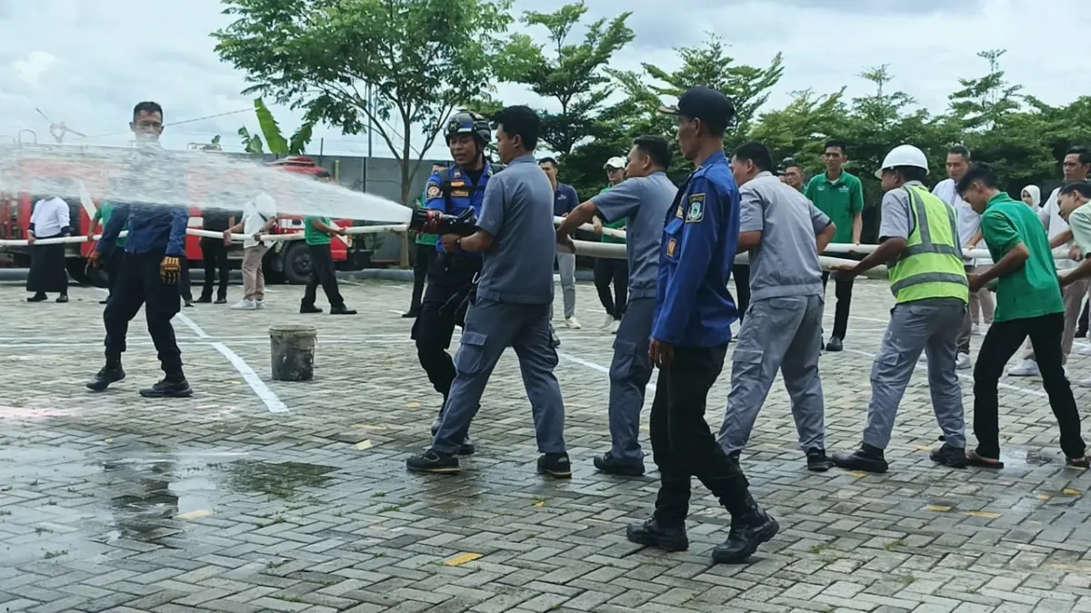Damkar Kuningan Minta Hotel hingga SPBU Bekali Pegawai dengan Pelatihan Siaga Kebakaran Hotel Santika