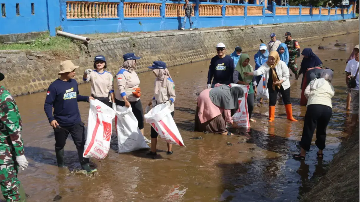 Aksi Bersihkan Sungai Surakatiga, Warga Bergerak Cegah Banjir dan Pencemaran Ist