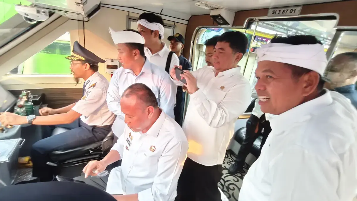 kereta api tani mukti cirebon jakarta