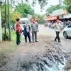 jalan rusak di Kecamatan Lemahabang