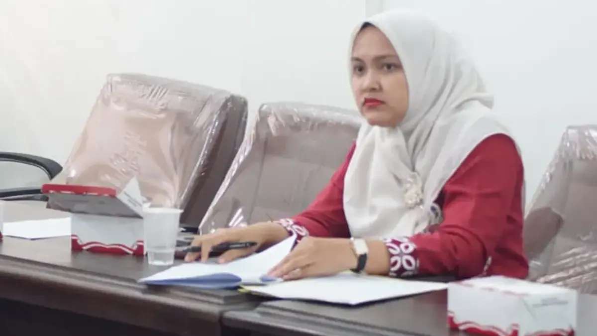 Ketua DPRD Kabupaten Cirebon Dr Sophi Zulfia SH MH