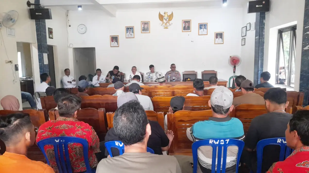 Warga Desa di Cirebon Tuntut Transparansi Dana Desa, Kuwu Cipanas: Kami Terbuka pengelolaan Dana Desa