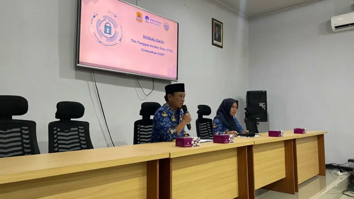 Hadapi Serangan Hacker, Diskominfo Cirebon Gelar Sosialisasi Tim Tanggap Insiden Siber Kepala Diskominfo Kabupaten Cirebon Bambang Sudaryanto SH MH