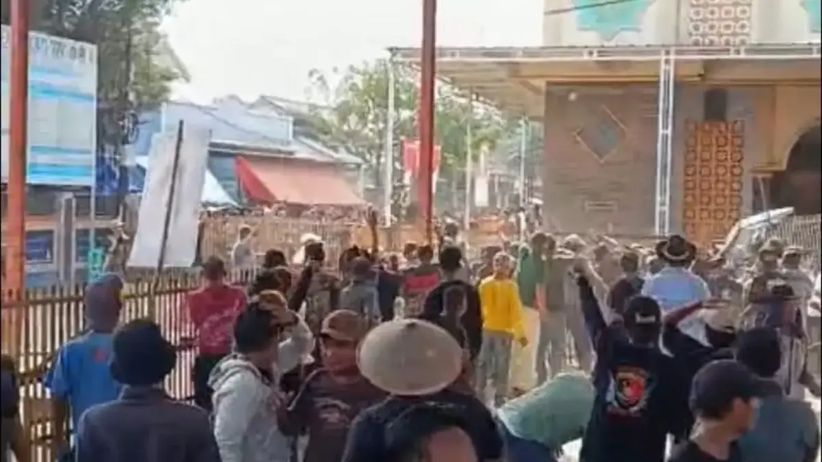 pendukung Calon Kuwu Desa Sudimampir