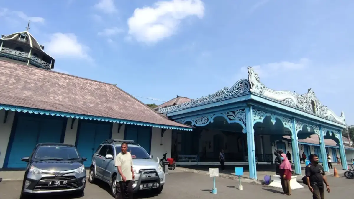 Purbaya Dinobatkan Jadi Pakubuwono XIV, Konflik Keraton Solo Berakhir? purbaya raja solo