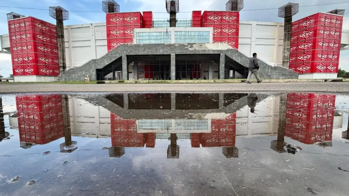 Warga Kabupaten Cirebon Patungan Rp1,3 Juta per Orang, Stadion Watubelah Baru Bisa Selesai warga cirebon patungan stadion watubelah