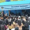 Ratusan orang mengikuti seleksi relawan Satuan Pelayanan Pemenuhan Gizi (SPPG) di Desa Nanggerang, Kecamatan