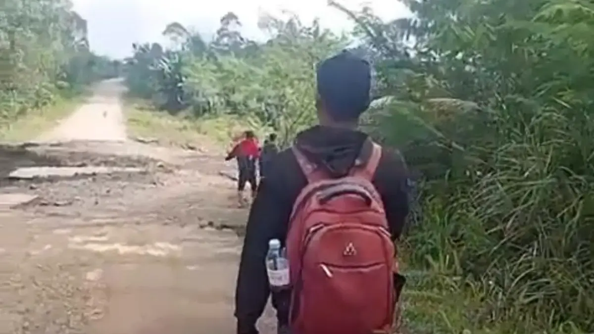 Warga Kota Cirebon Terjebak di Aceh Tengah karena Bencana, Sudah Jalan Kaki 9 Hari warga kota cirebon terjebak di aceh