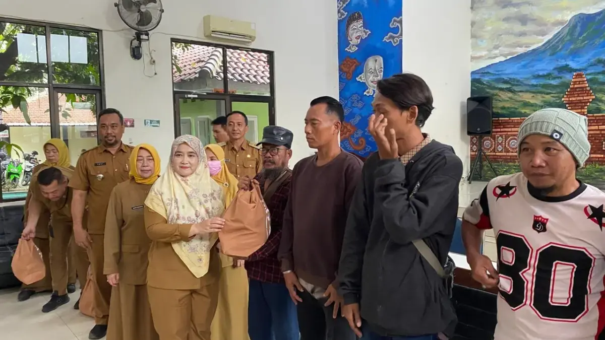Wakil Walikota Cirebon Bantu Korban Terdampak Bencana di Aceh warga Kota Cirebon yang terjebak bencana alam di Aceh