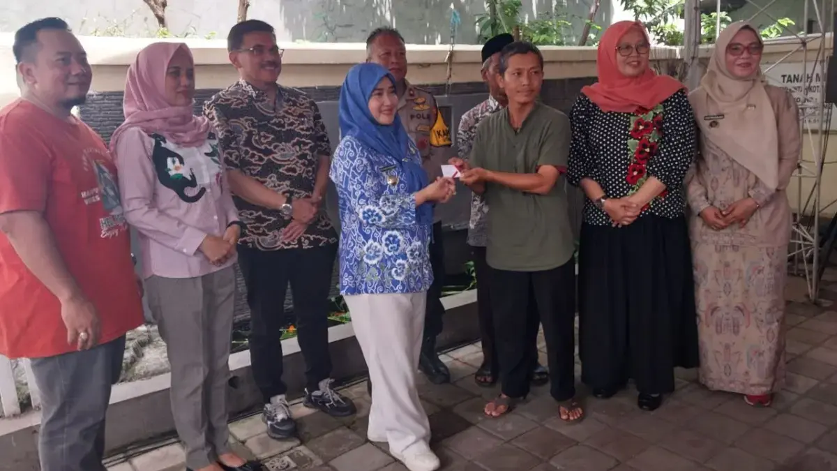 Pertama, Koperasi Merah Putih Dibuka di Kota Cirebon Wakil Walikota Cirebon Siti Farida Rosmawati