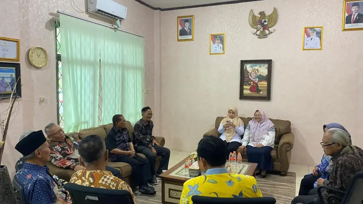 Kepala Dinas Pendidikan Kota Cirebon Kadini SSo