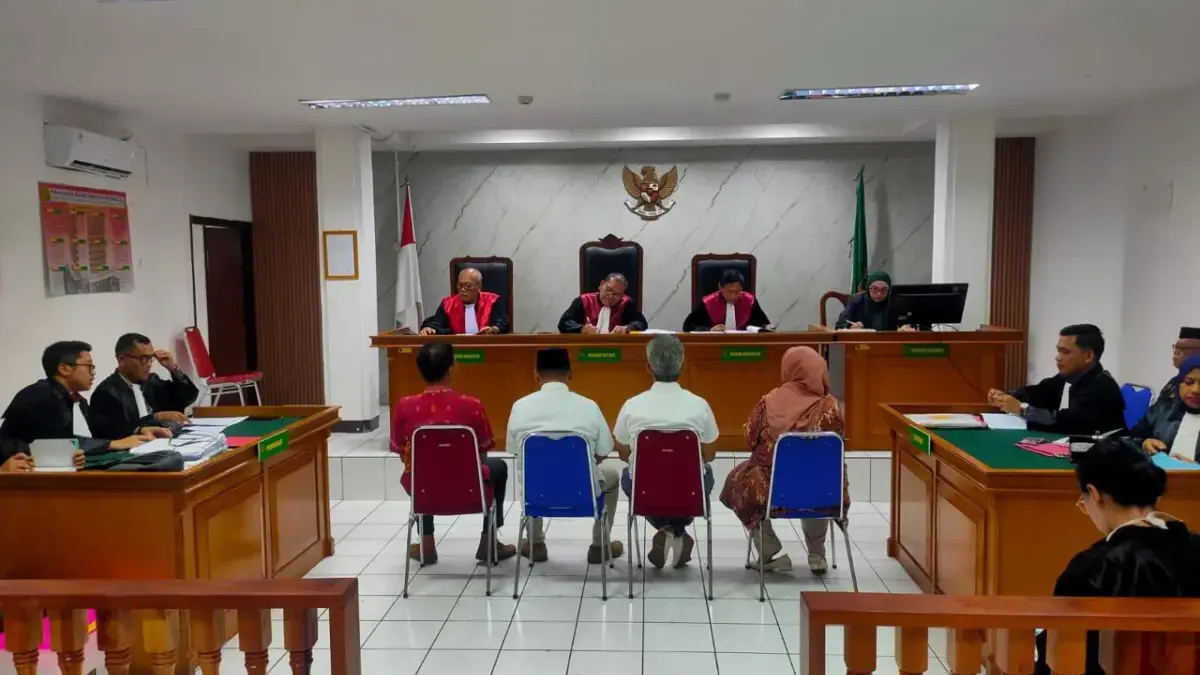 Sidang PIP SMAN 7 Cirebon, 4 Saksi dari Orang Parpol, Staf Ahli, hingga Bendahara Sekolah Sidang PIP Hadirkan Empat Saksi