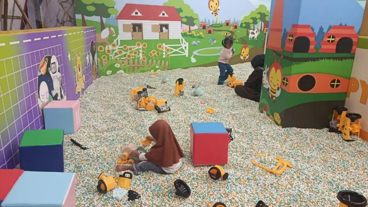 Bee Bee Land lantai 2 Grage Mall