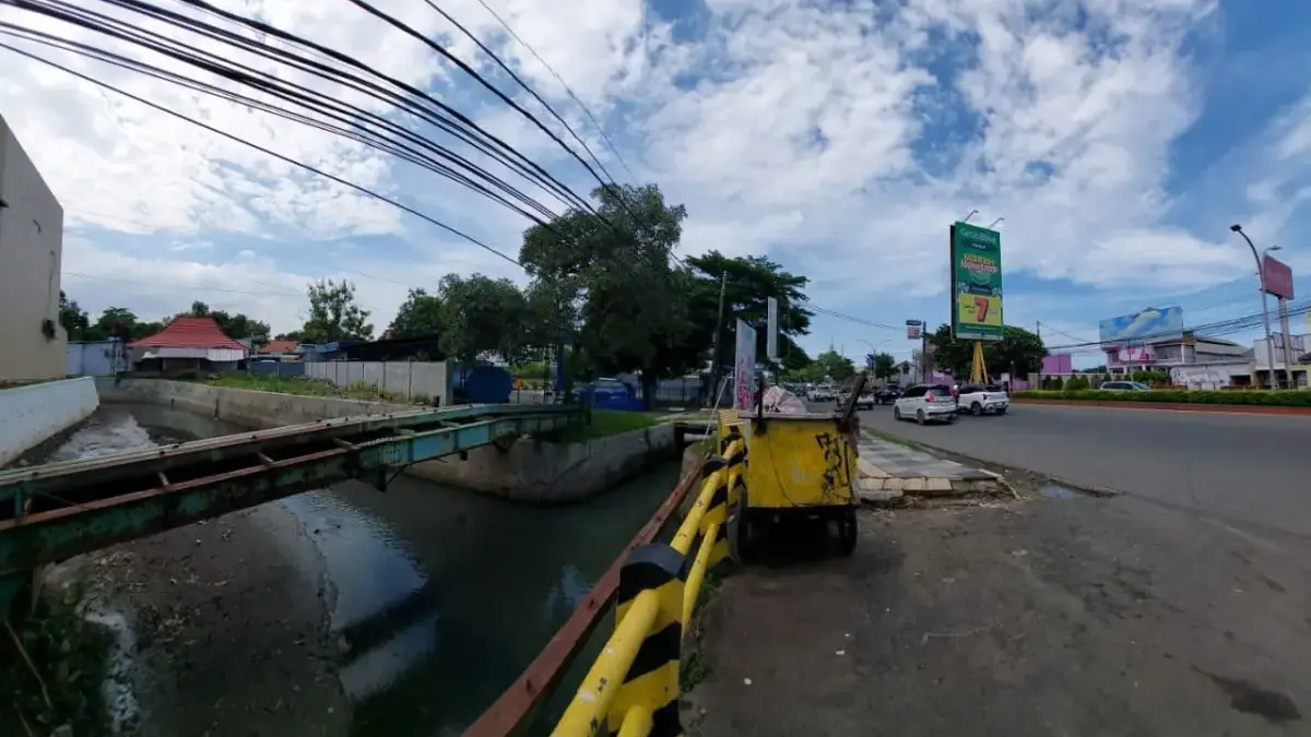Sungai di Kawasan Jalan Cipto Kota Cirebon