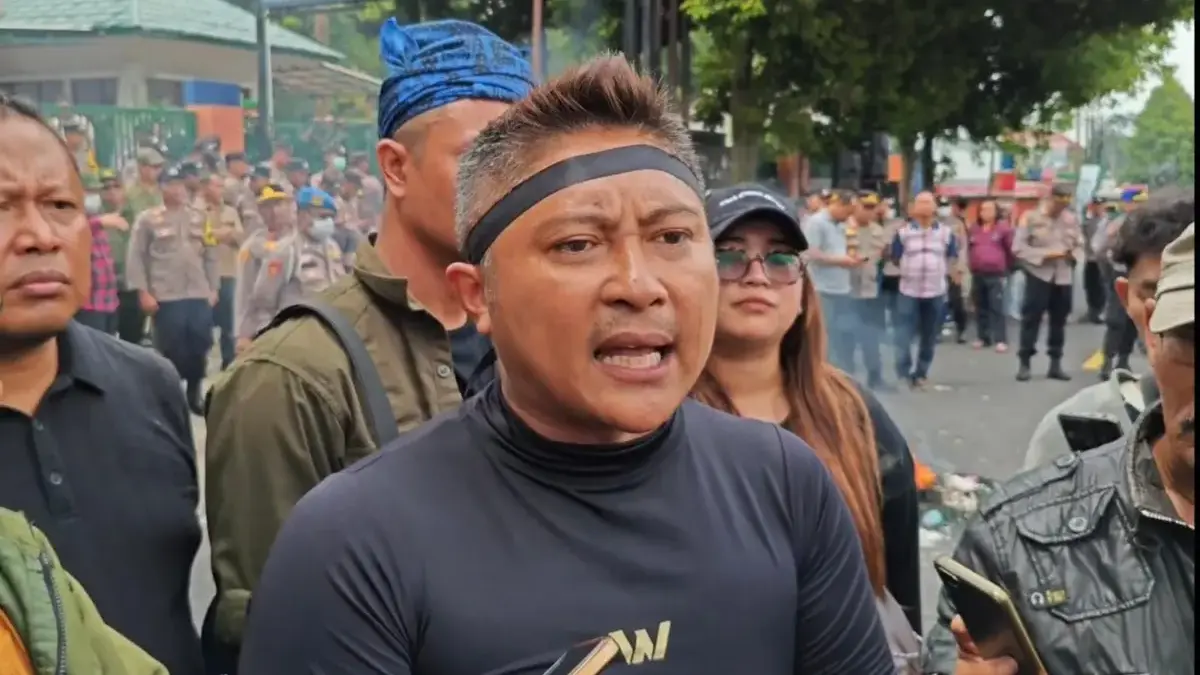 Demo di Kuningan, Minta Bubarkan BTNGC radar kuningan