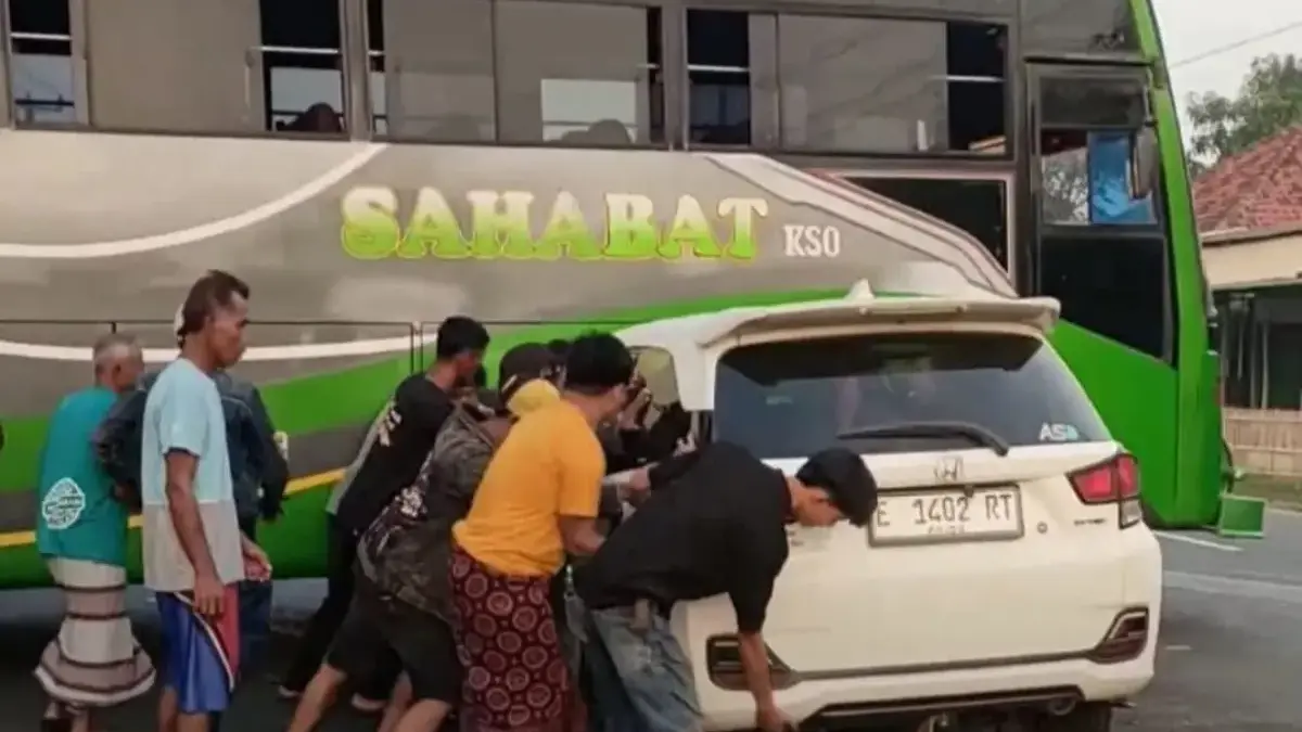 Jalan Raya Tambi