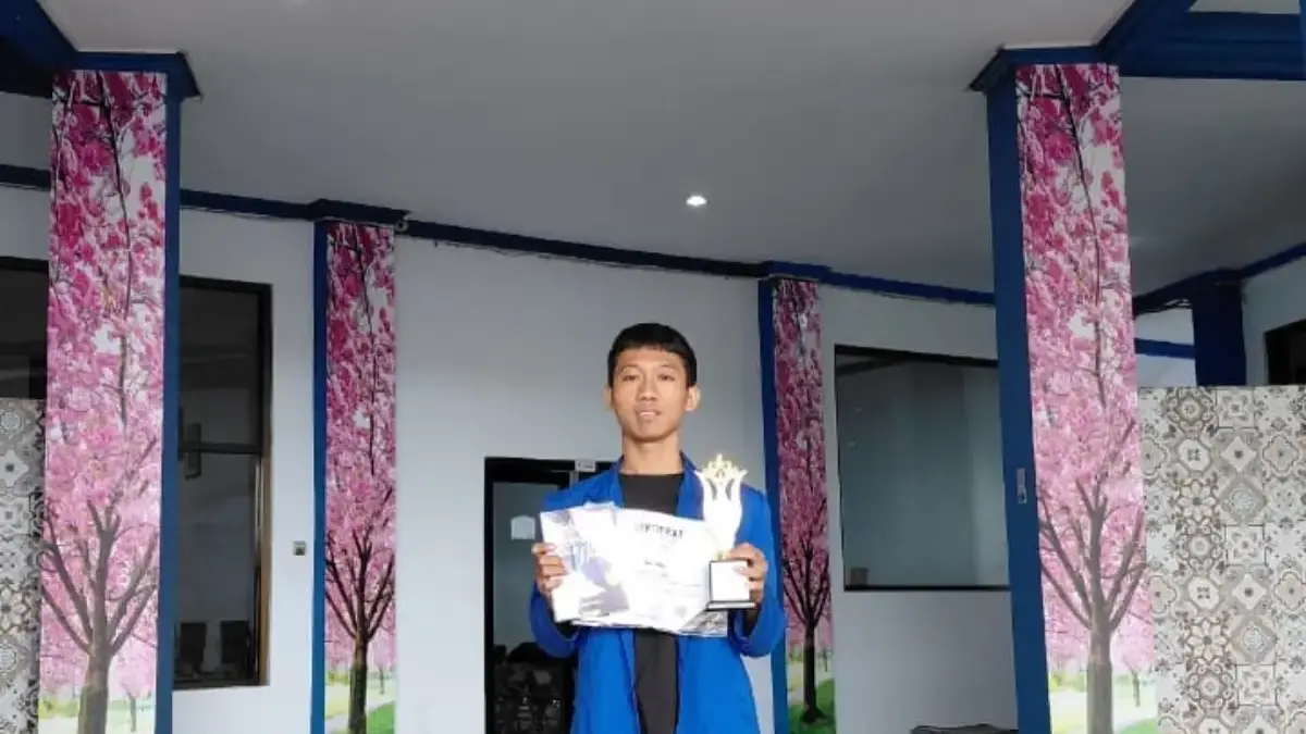 Anggota UKM IPB Cirebon Jadi Juara Menulis Nasional Anggota UKM Self Development IPB Cirebon