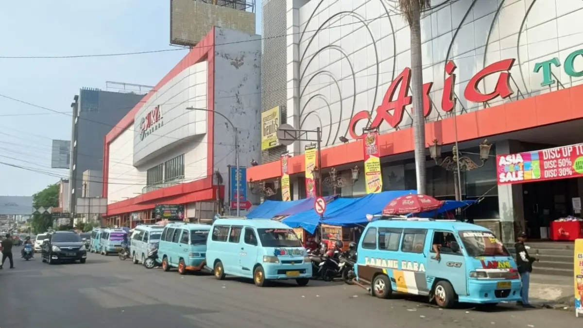 Jumlah Angkot Di Kota Cirebon Tinggal 270, Terancam Habis angkot di pusat Kota Cirebon