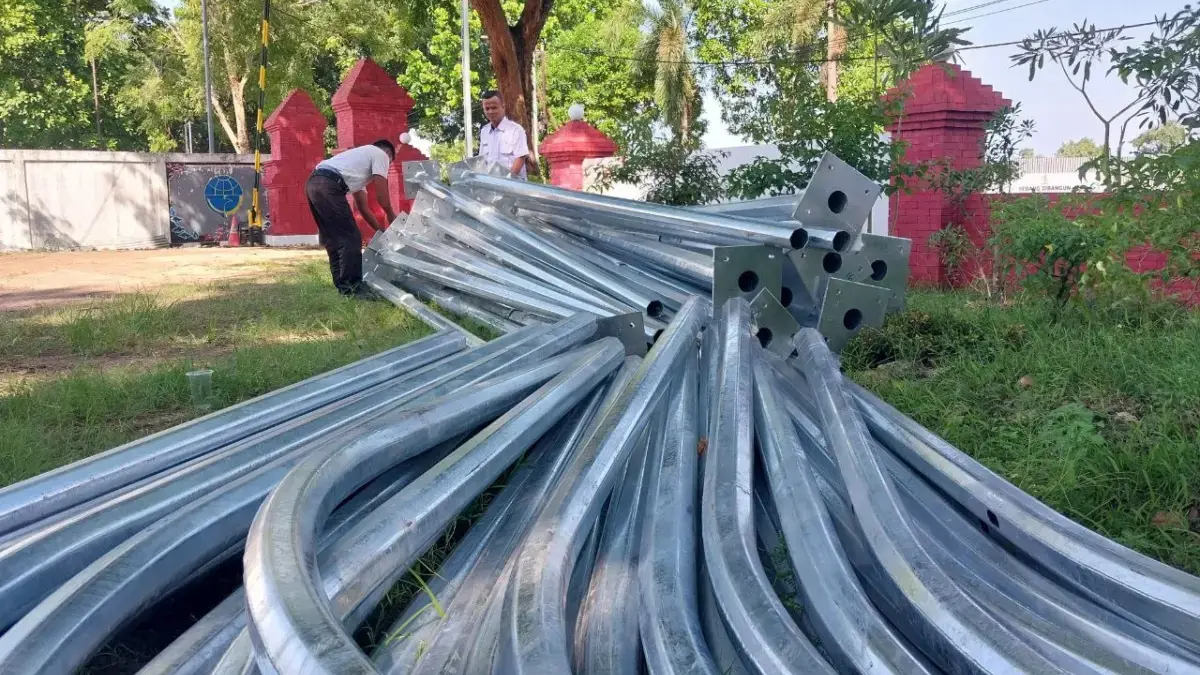 40 PJU Baru Bakal Dipasang di Kalibaru tiang lampu