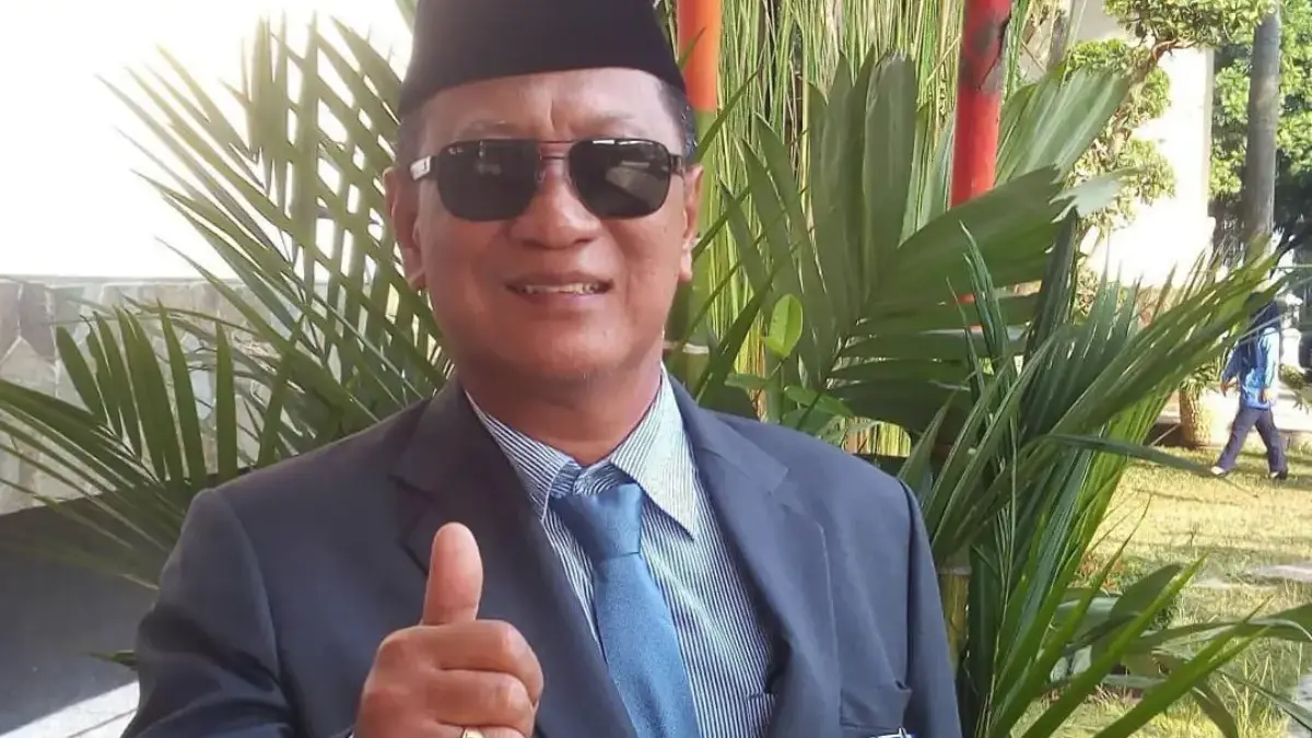 Bupati Harus Segera Lantik Direktur Definitif RSUD Waled Pengamat Pemerintahan, Munangwar menilai, jabatan direktur RSUD Waled yang terus diisi oleh pelaksana tugas (P