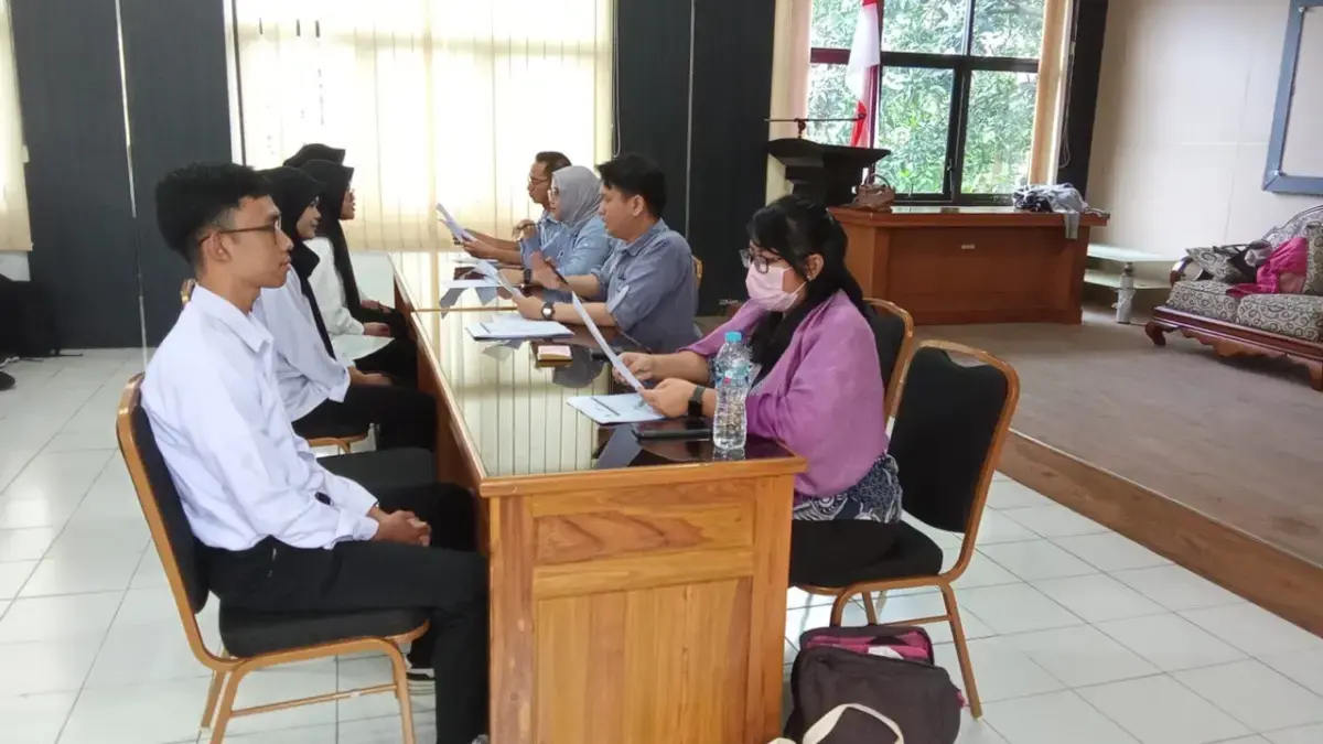 Disnaker Kota Cirebon Kembali Jadi Rujukan Seleksi Pencari Kerja wawancara calon karyawan