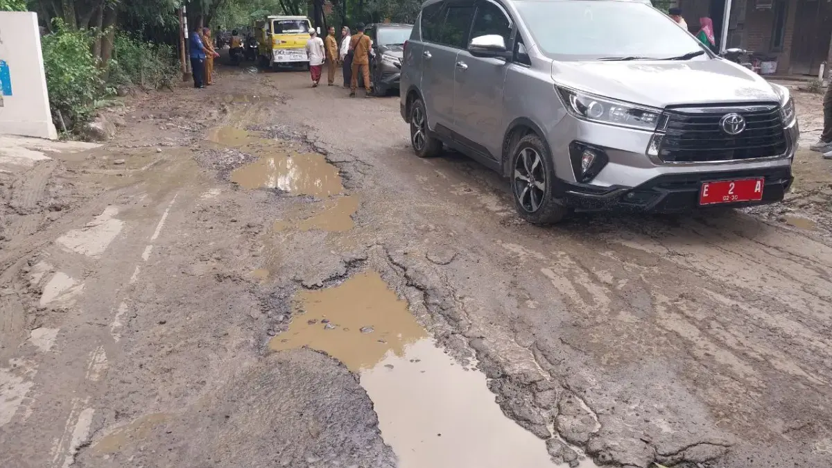 jalan di RW 04 Argasunya