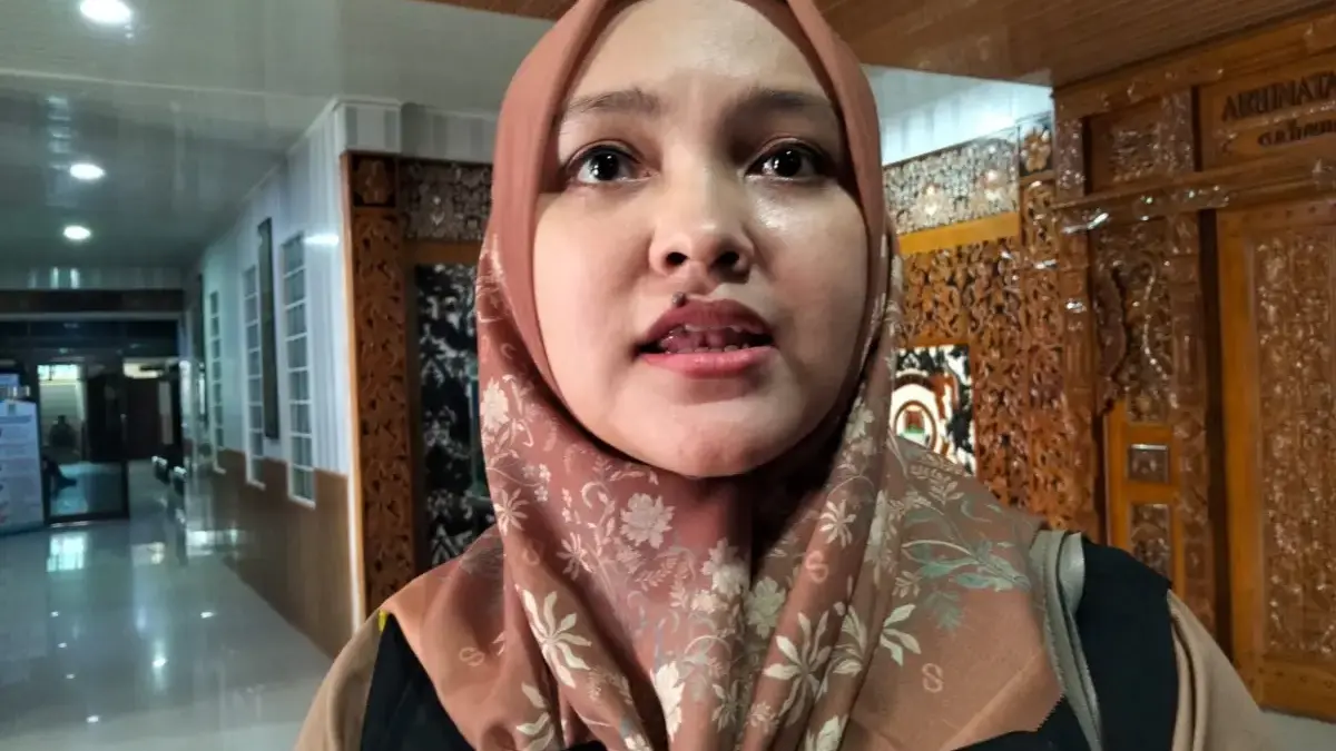 Lindungi Pekerja, DPRD Cirebon Ingatkan Pengusaha soal Penerapan UMK-UMSK 2026 Ketua DPRD Kabupaten Cirebon, Dr Sophi Zulfia SH MH