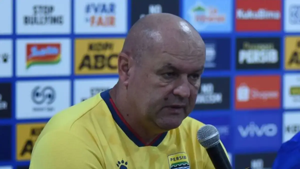 Persib Wajib Menang 4-0! Catatan Rekor di GBLA Membuat Bojan Hodak Optimistis Bojan Hodak wajib menang 4-0.jpg