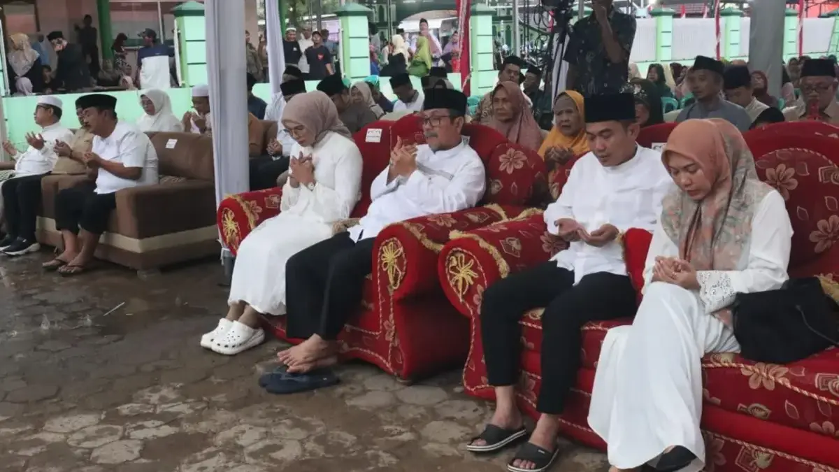 Bupati Imron Safari Ramadan di Cirebon Timur, Ungkap Peluang Ekonomi Besar Safari Ramadan