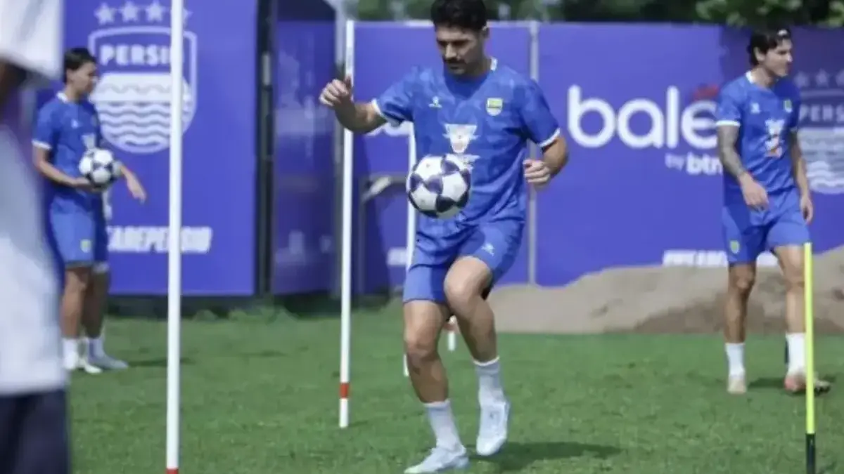 Frans Putros Yakin Keajaiban GBLA Bisa Balikkan Agregat 0-3