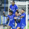 Persib menang 5-0 atas Madura United.jpg