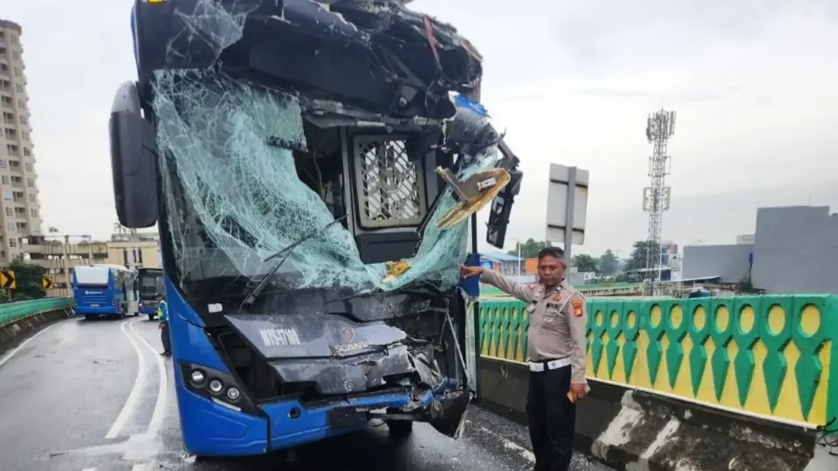Tabrakan di Koridor 13, Evaluasi Serius Keselamatan Bus TransJakarta Kecelakaan TransJakarta
