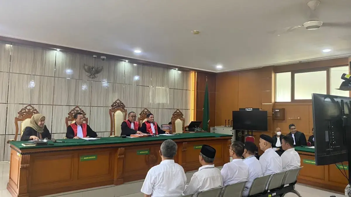 Sidang Perdana Kasus Gedung Setda Kota Cirebon