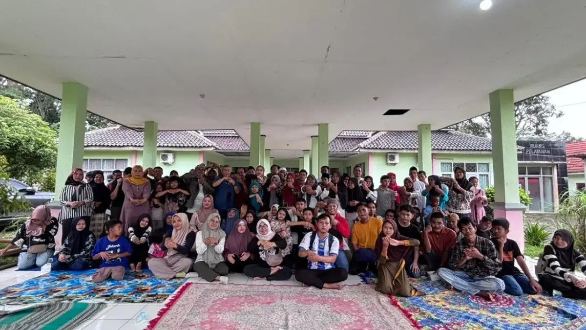 Camat Greged Lina Marliana