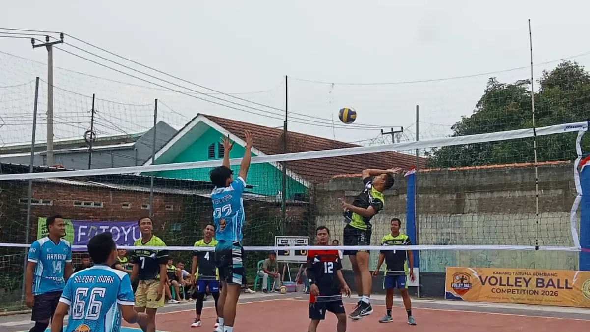 SERU: Sebanyak 10 tim bola voli se-Desa Gombang, Kecamatan Plumbon, Kabupaten Cirebon mengikuti Turnamen Karan
