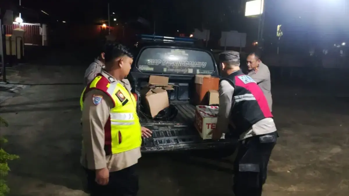 Jelang Ramadan, Ratusan Botol Miras Berhasil Disita Jajaran Polsek Juntinyuat Polsek Juntinyuat