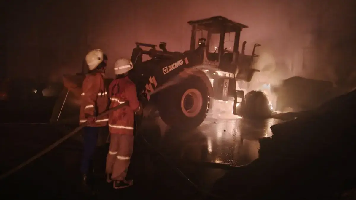 gudang sawit terbakar