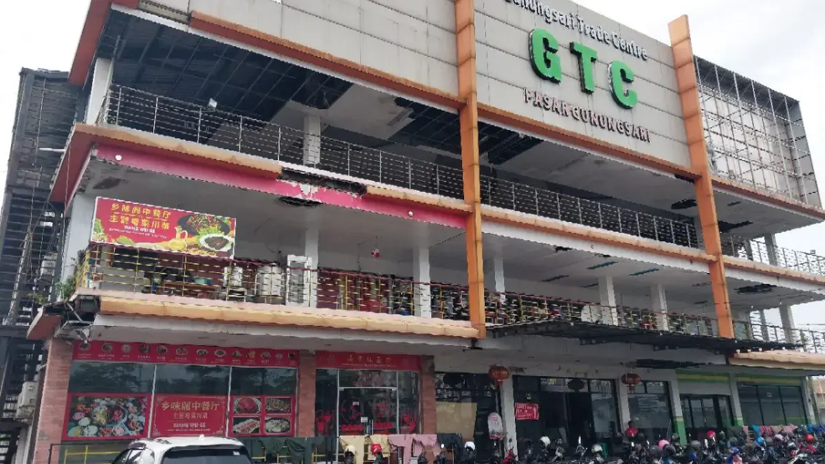 Kondisi GTC Cirebon Kian Memprihatinkan Kondisi Gedung Gunung Sari Trade Centre