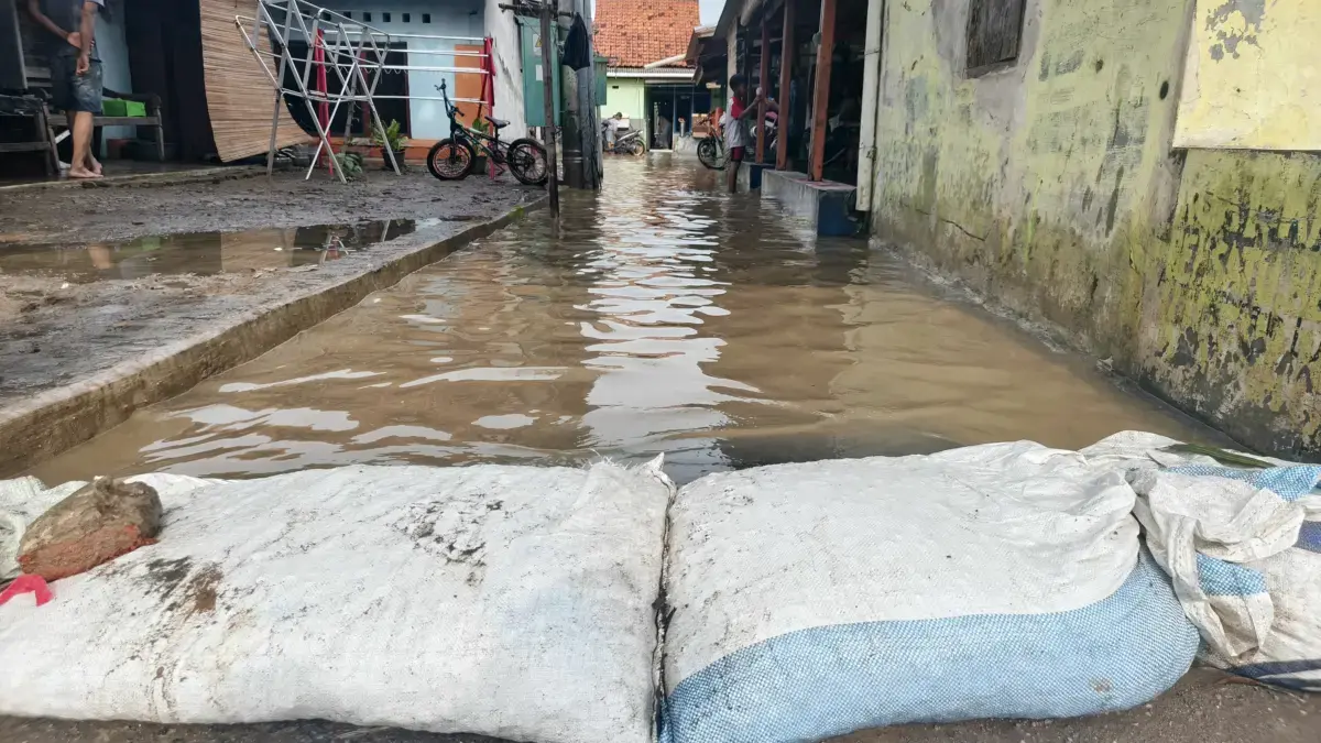 sungai cisanggarung meluap hari ini