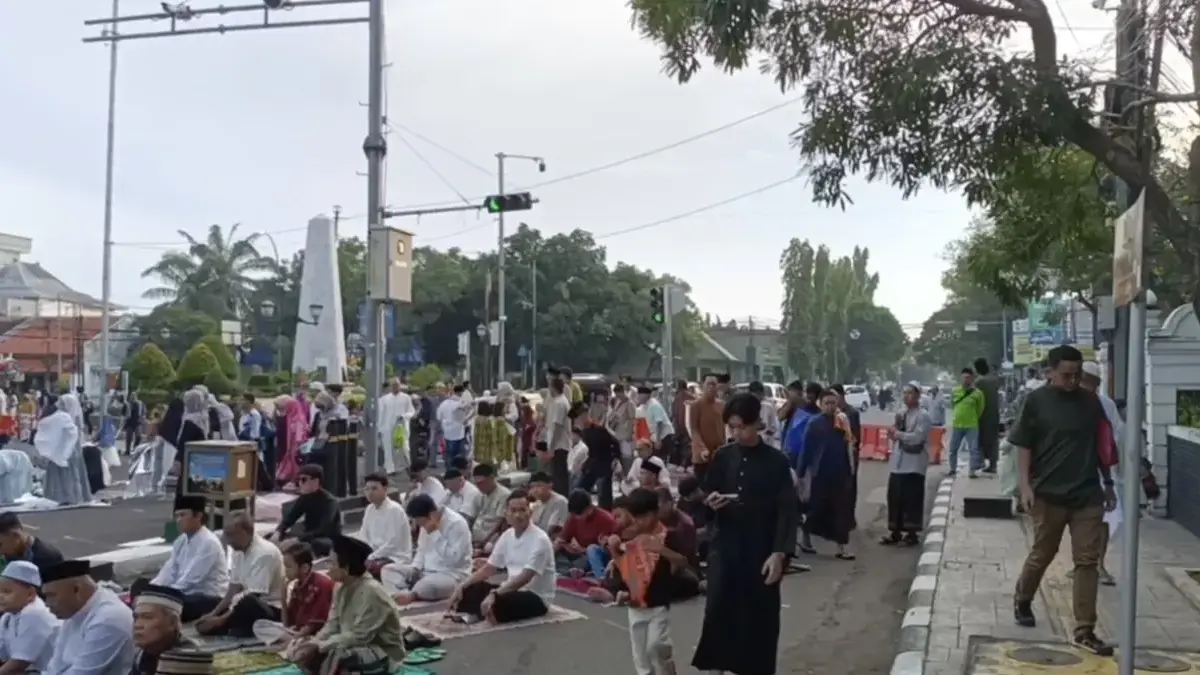 salat id masjid at taqwa cirebon