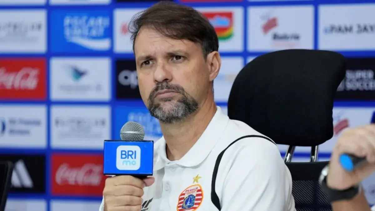 Pelati persija usai ditahan Borneo.jpg