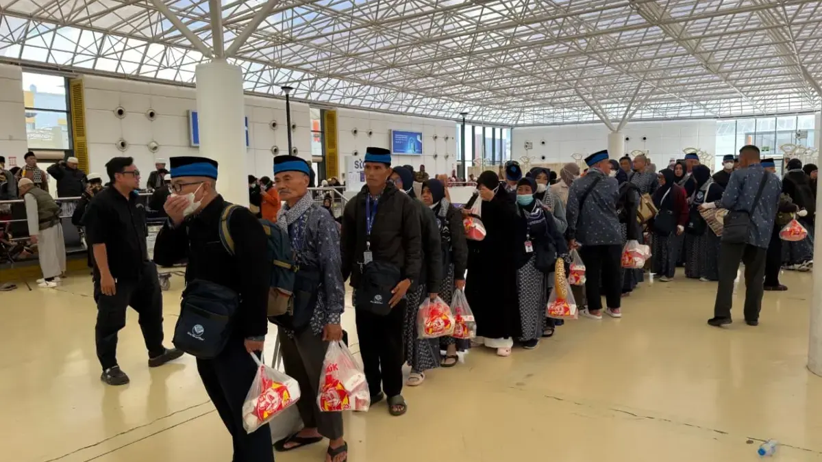 Bertambah, 10.060 Jamaah Umrah Tiba di Tanah Air 10.060 Jamaah Umrah Tiba di Tanah Air