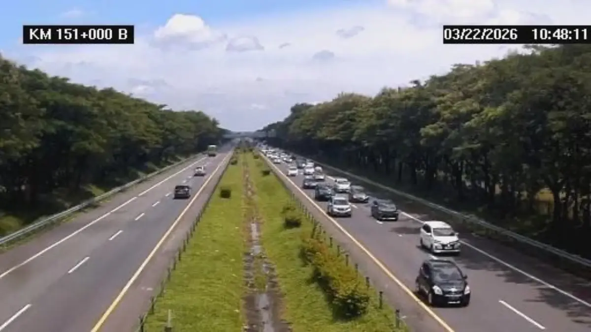 Lalu Lintas Tol Cipali Hari Ini, Ada Beberapa Perlambatan Arah Cirebon lalu lintas tol cipali hari ini