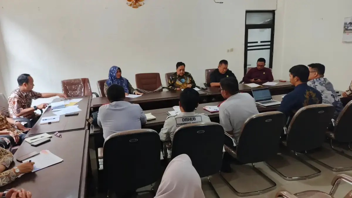 Beban Biaya PJU Tembus Rp36 Miliar, DPRD Cirebon Genjot Meterisasi Tuntas di 2026 Komisi III DPRD Kabupaten Cirebon