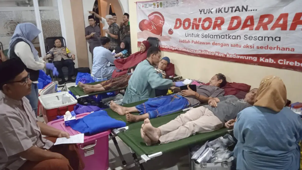 Warga Griya Caraka Desa Kalikoa Donor Darah di Masjid Setelah Sholat Tarawih
