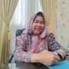 Kepala DPPKBP3A Kabupaten Cirebon Dra Indra Fitriani MM